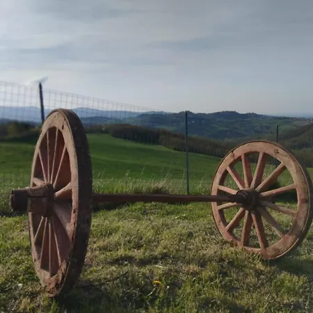 Del Ferne 3* Monteombraro