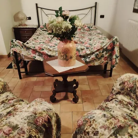 Del Ferne Monteombraro