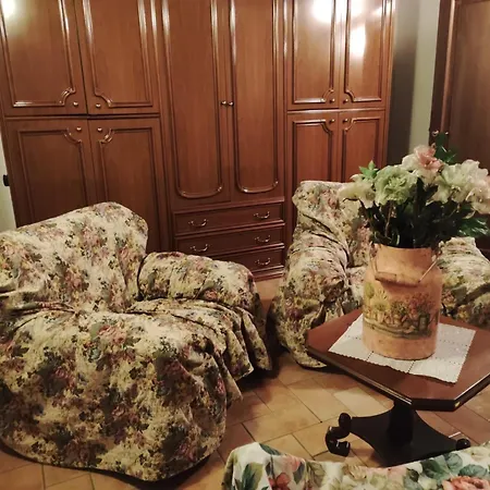 Del Ferne Monteombraro