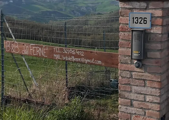 Del Ferne 3* Monteombraro