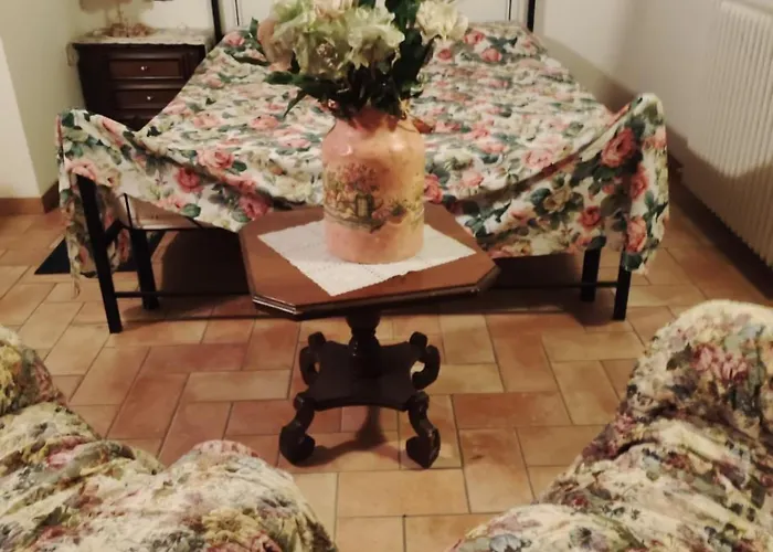 Del Ferne Monteombraro