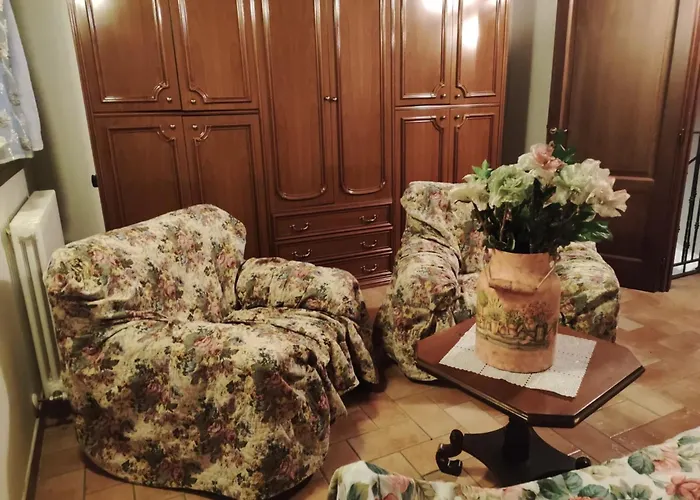 Del Ferne Monteombraro